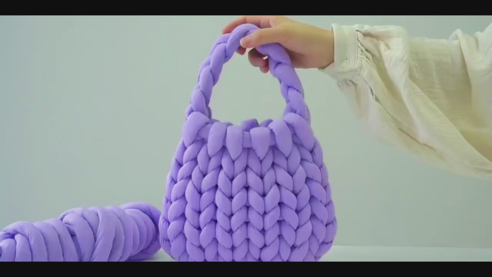 Load video: Marshmallow Baggu